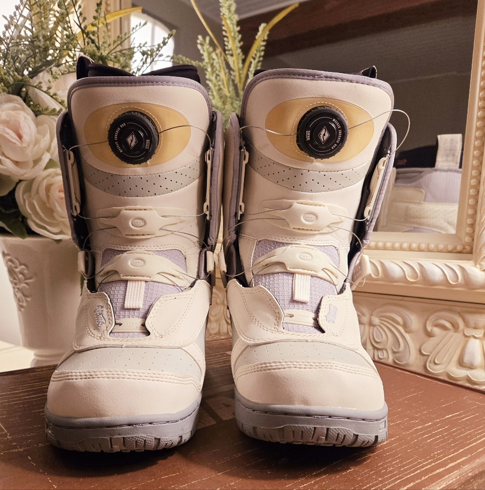 Vans Encore Womens Snowboard Boots